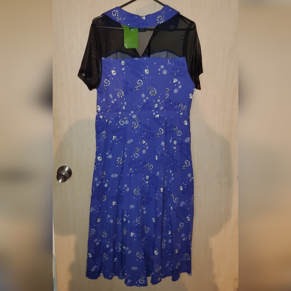 Torrid Warner Bros Beetlejuice Midi Challis Mesh Yoke Dress, Size 0 NWT - Picture 5 of 6